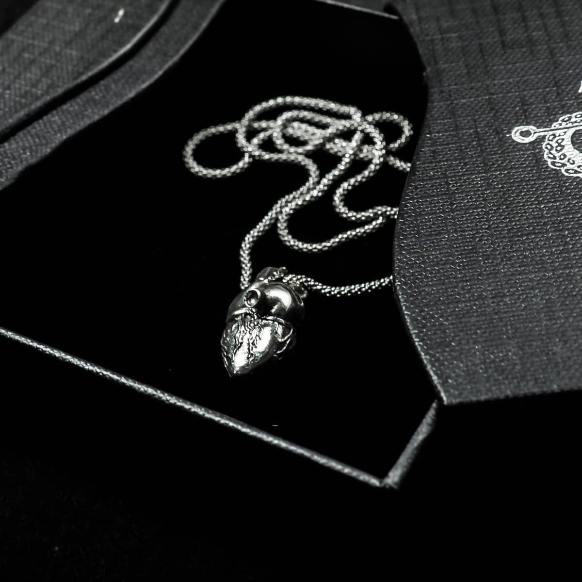 Anatomical Heart Pendant in Sterling Silver 925 in black box Feel No Pain 925 Jewels